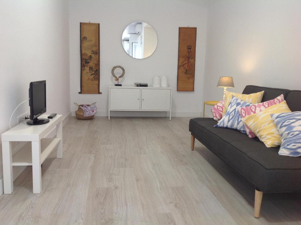 PINK LEMON apartments - Housity
