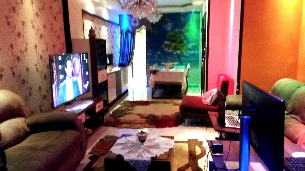 Private Room In Apartment with Sea & Hilton View - Housity