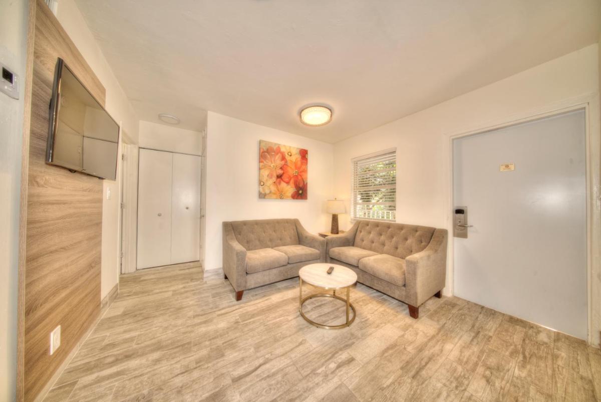 Riverside Apartments By The Beach - Housity