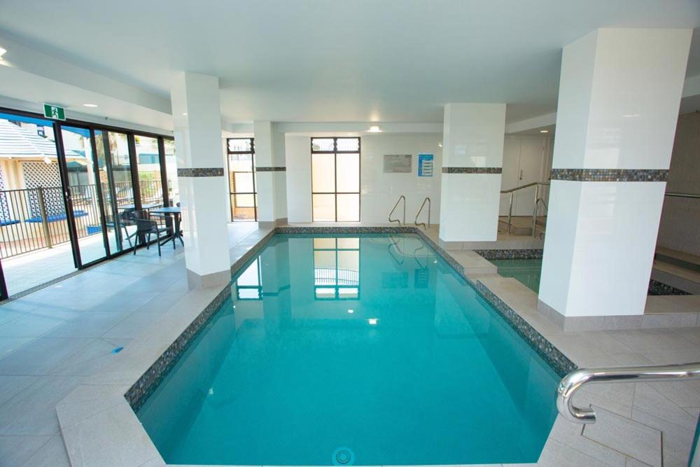 Imperial Surf - Hosted by Coastal Letting - Housity