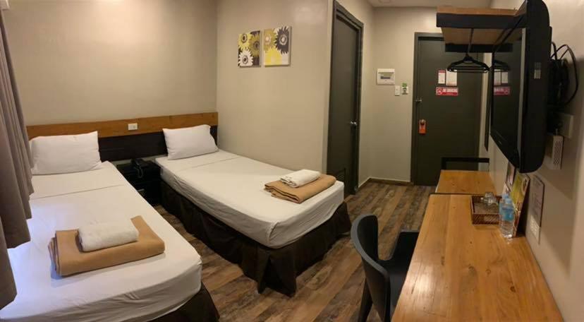 Cebu R Hotel Capitol - Housity