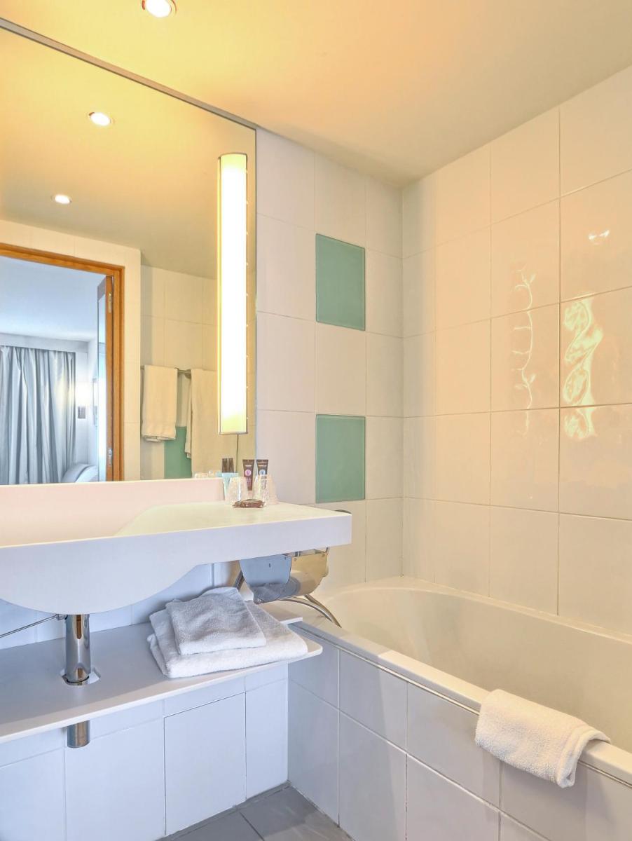 Novotel Reading Centre - Housity