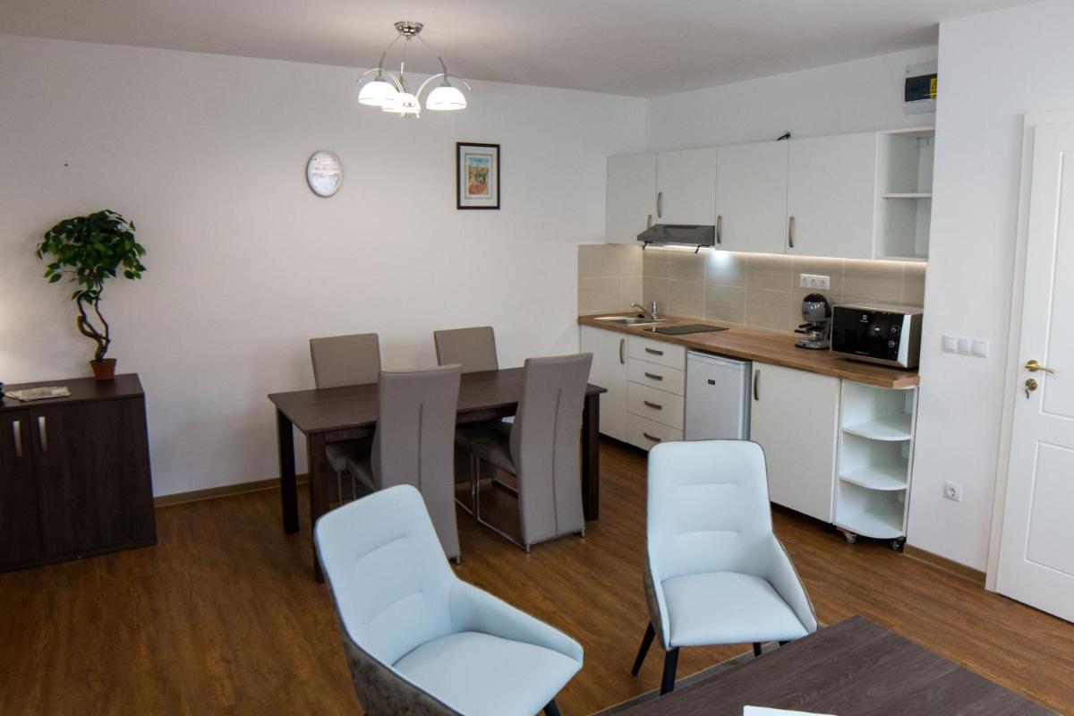 Mecset Apartman - Housity