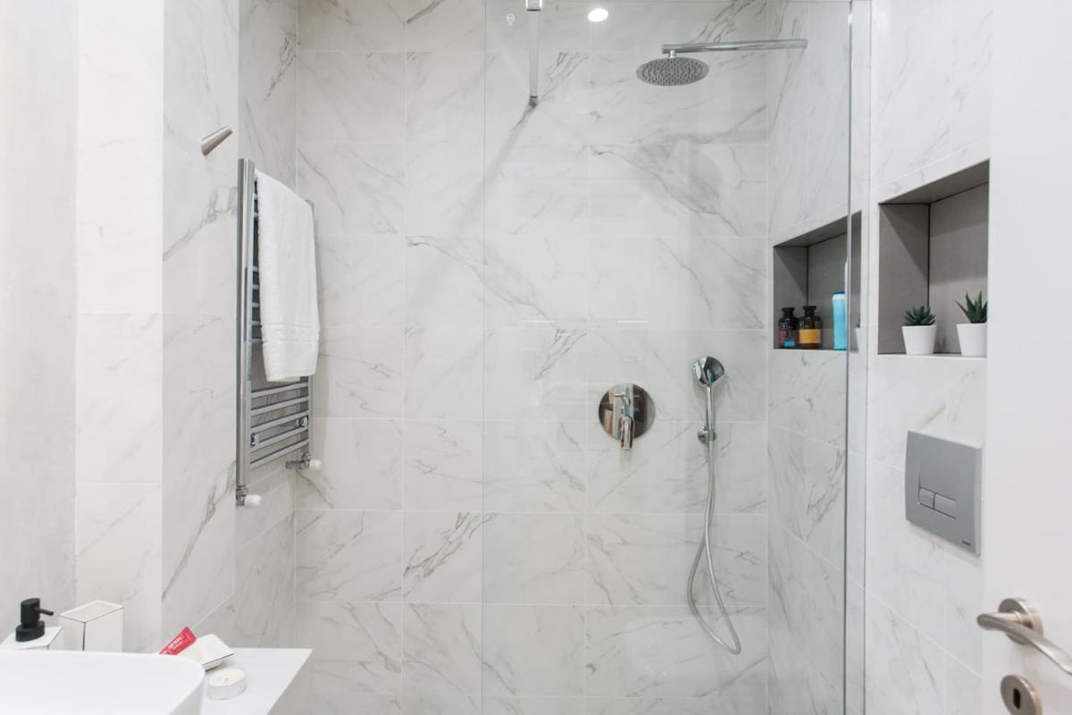 Suitetrails - Disinffected Kifissia Central near Metro Apartment 1BR
