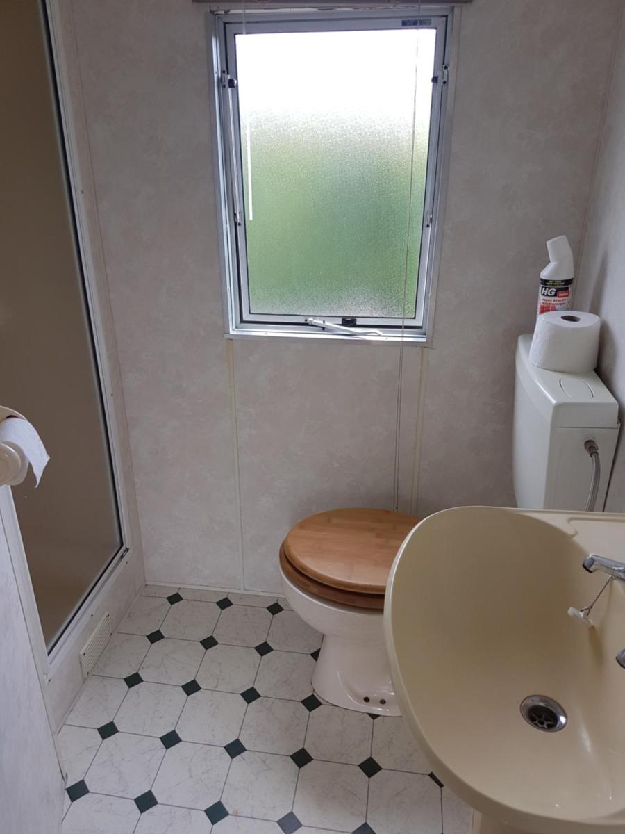 Cosy caravan in Oostvoorne - Housity
