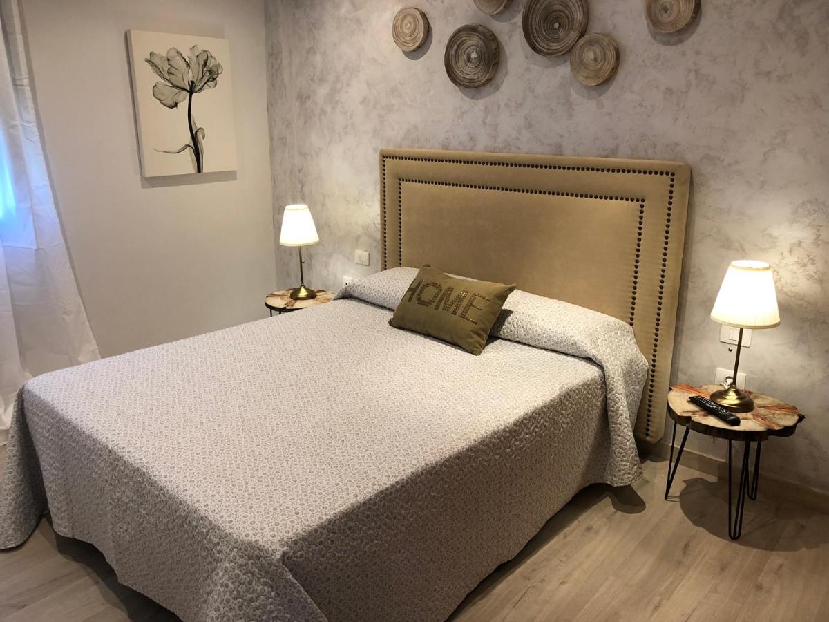 Suitetrails - La Laguna Luxe Apartment