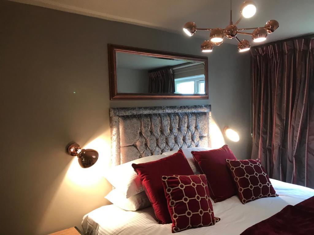 East Kilbride, Glasgow-2 Bed, 2 Bath Modern - Easdale Clamenti - Housity