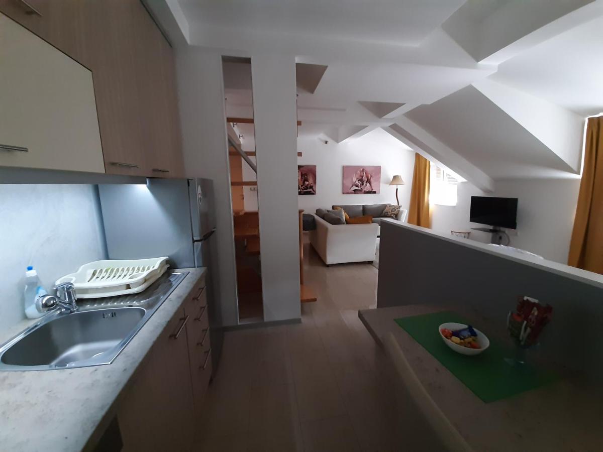 CENTAR LUX Vršac - Housity