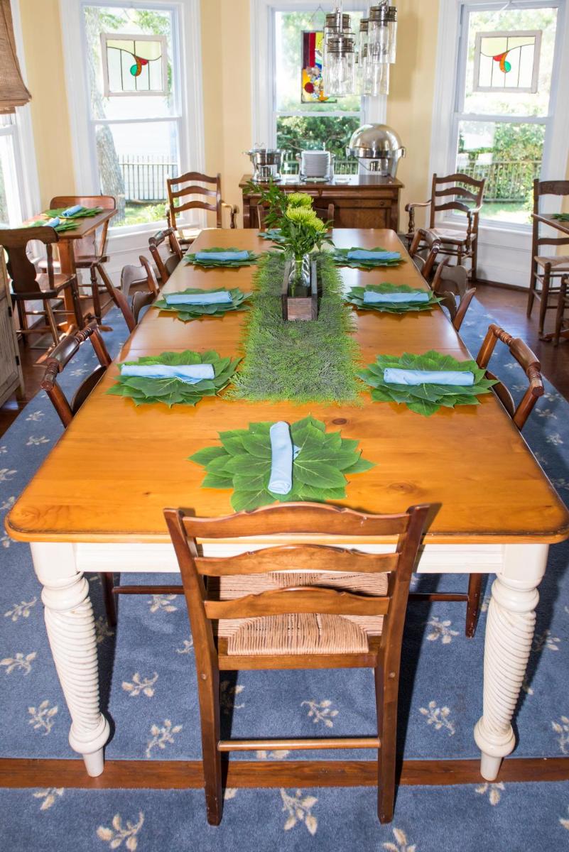 Pecan Tree Inn - Housity