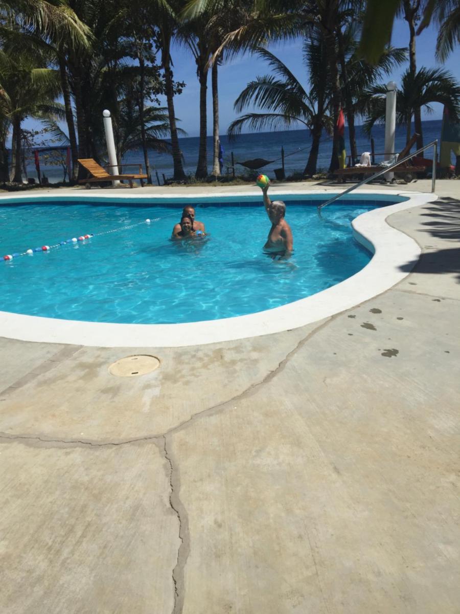 Lazi Beach Club Resort - Housity