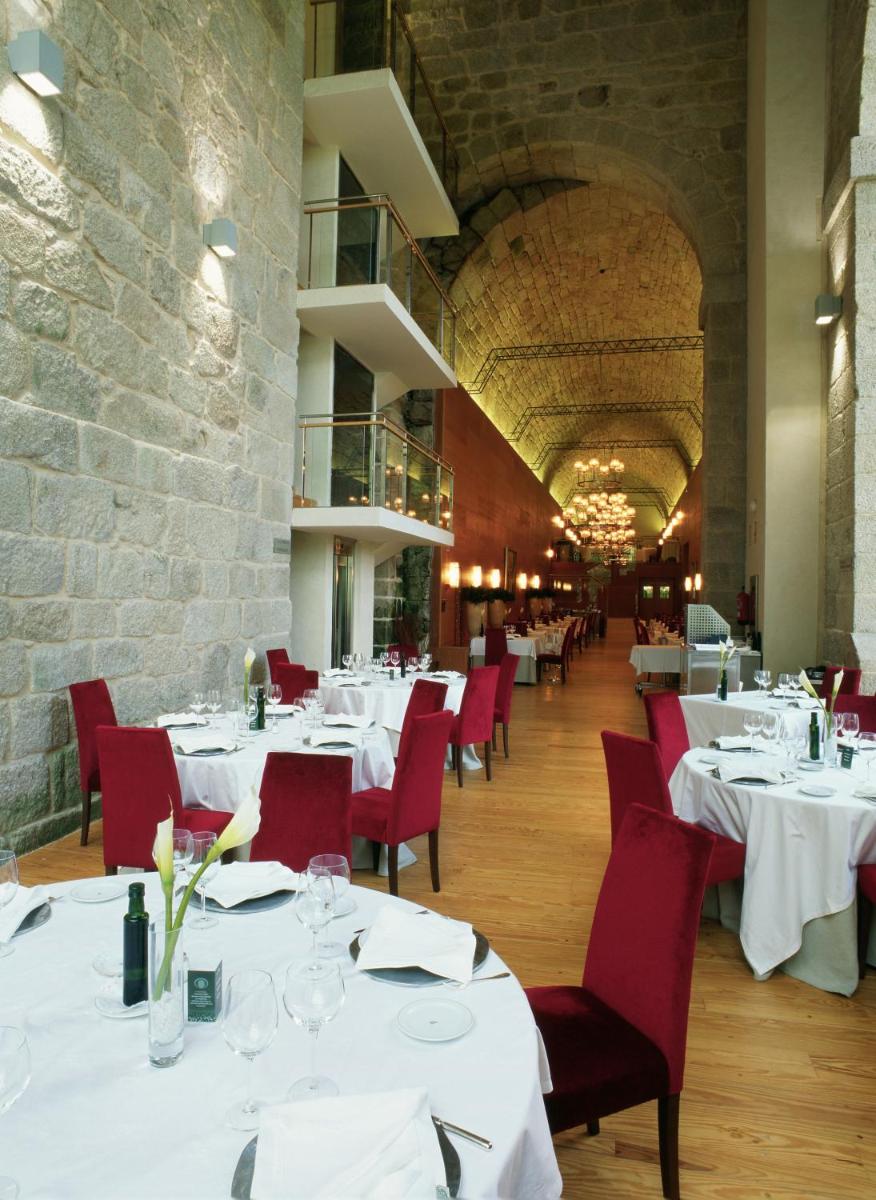 Un restaurante o sitio para comer en Parador de Santo Estevo