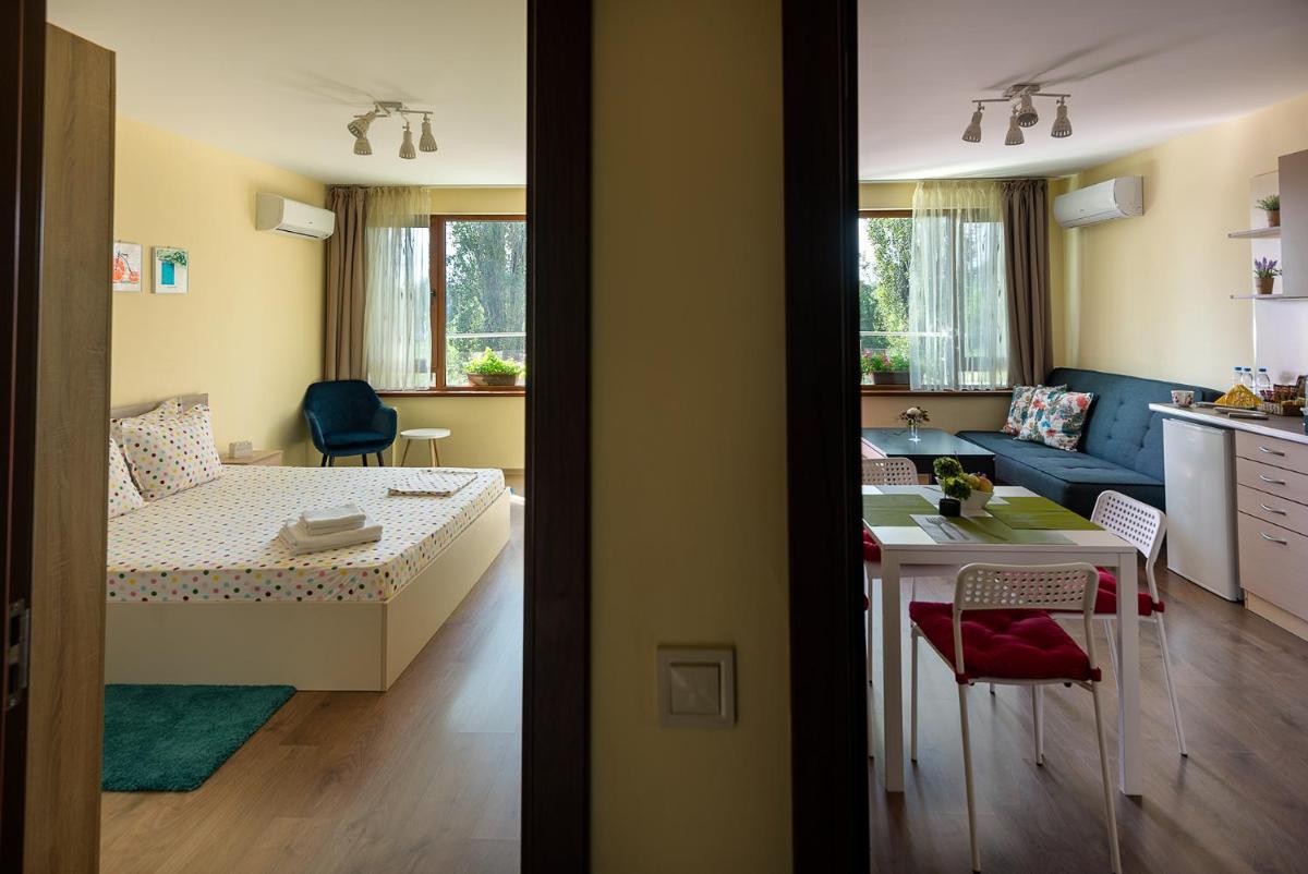 Suitetrails - RIVERSIDE APARTMENTS PLOVDIV with free parking