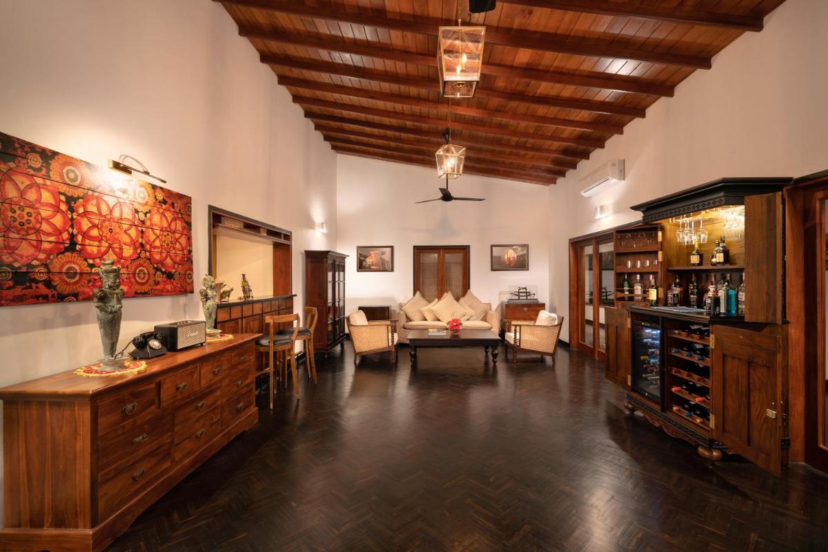 Kings Pavilion Luxury Hotel - Housity