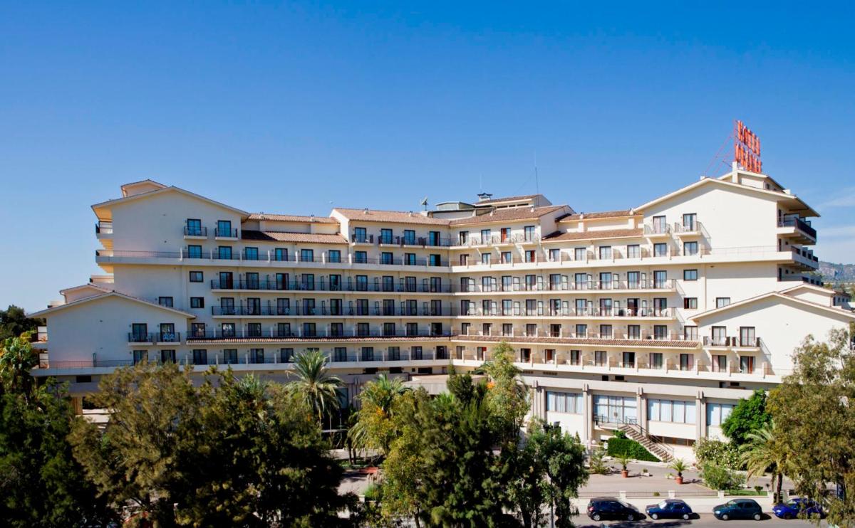Edificio en el que se encuentra el hotel