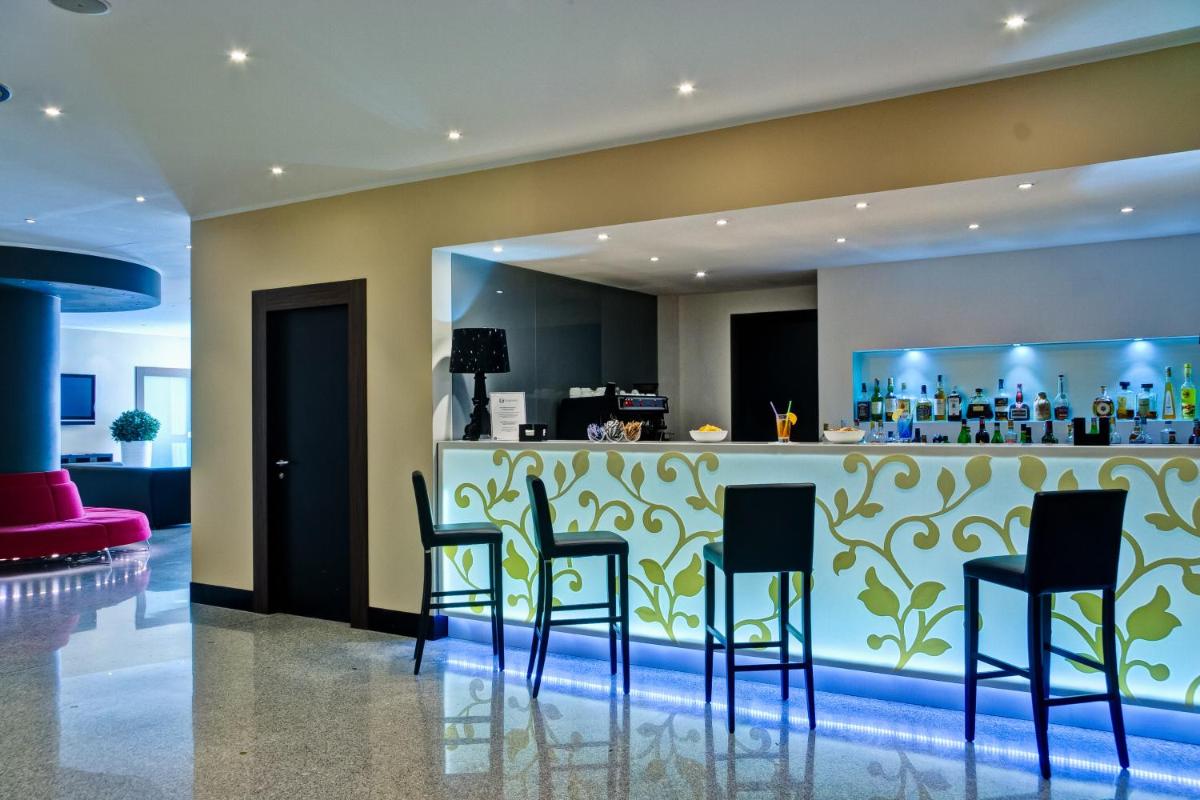 Best Western Hotel Quattrotorri - Housity