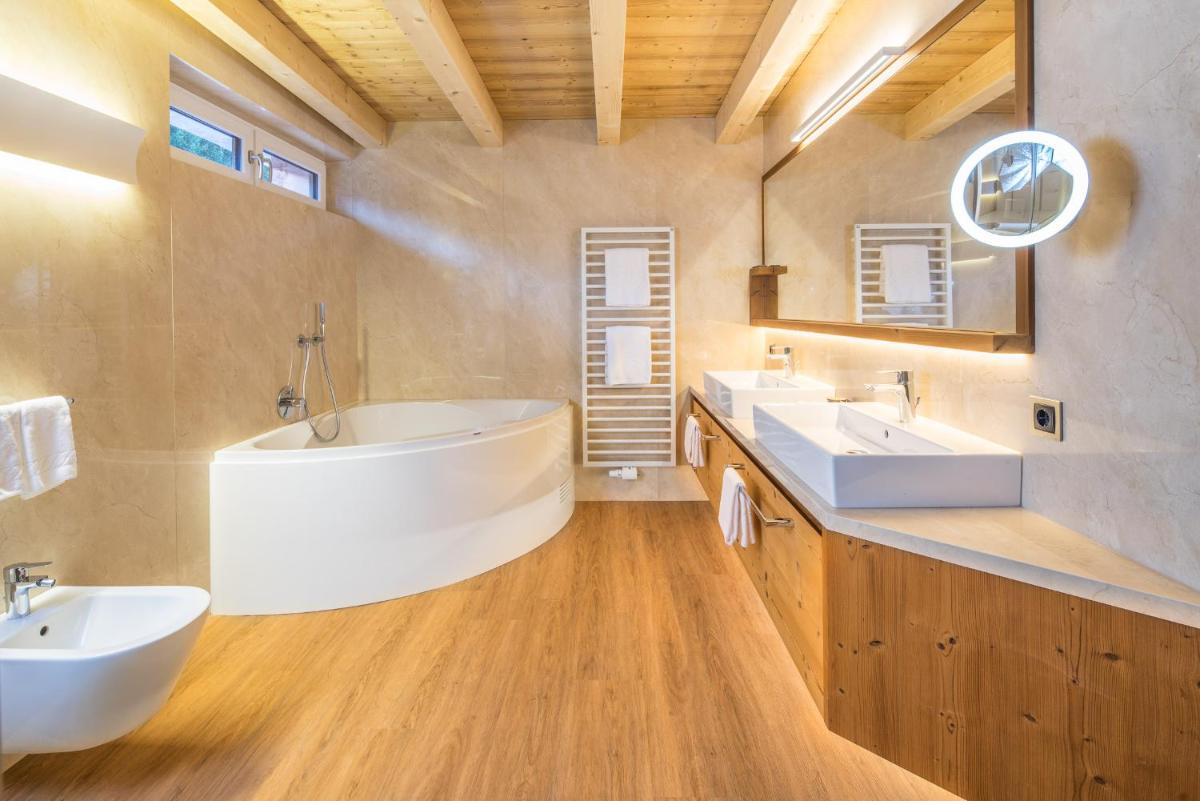 Savoy Dolomites Luxury & Spa Hotel - Housity