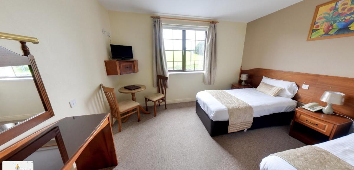 Hotel Curracloe - Housity