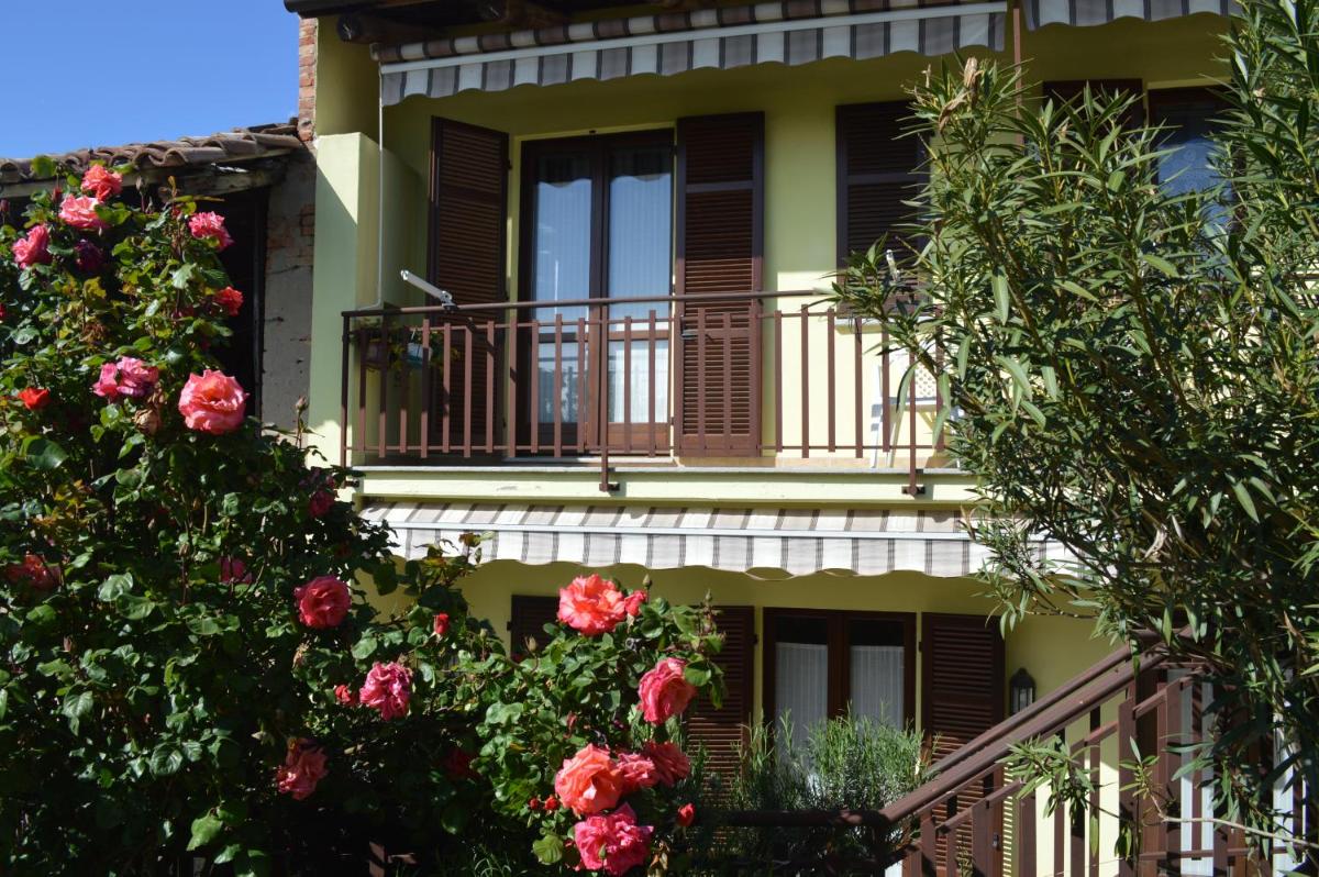 Tra... Monti E Vigne - Housity