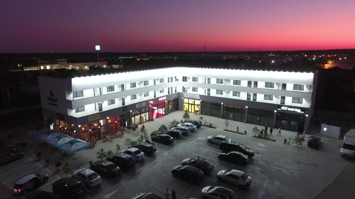 Bliss Inn Tunari - Housity