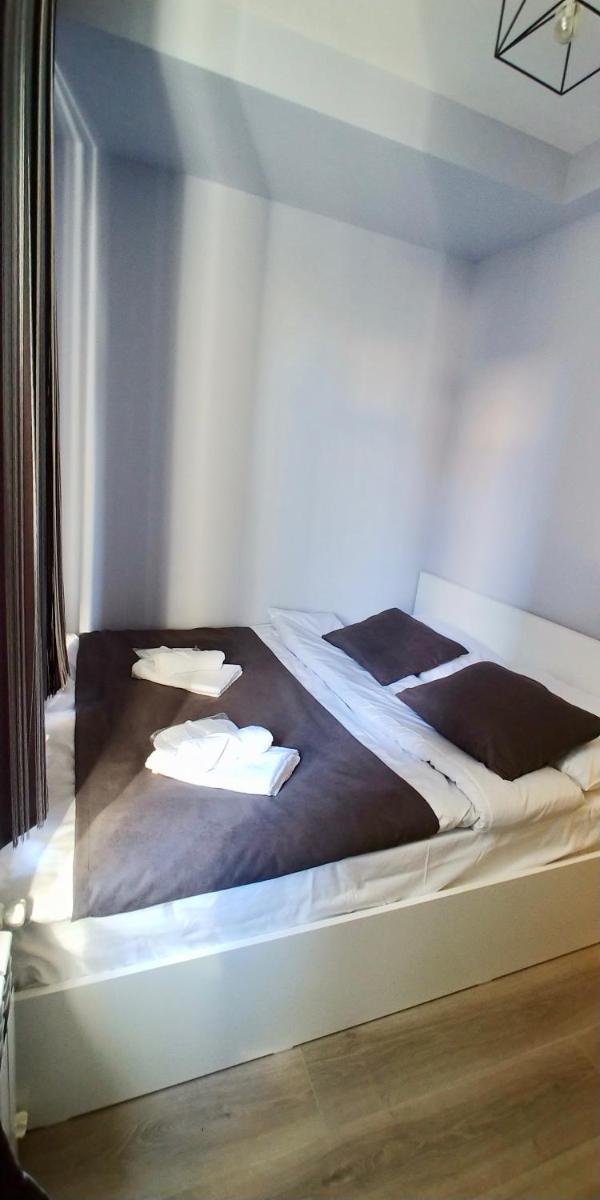 Suitetrails - Amiryan Cozy Apartment