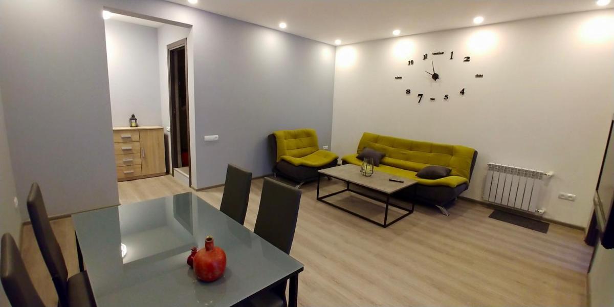 Suitetrails - Amiryan Cozy Apartment