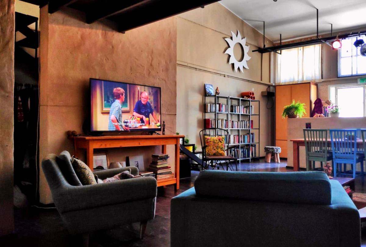 My Desert, Films and Journeys Loft House - Housity