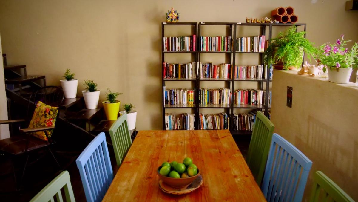 My Desert, Films and Journeys Loft House - Housity