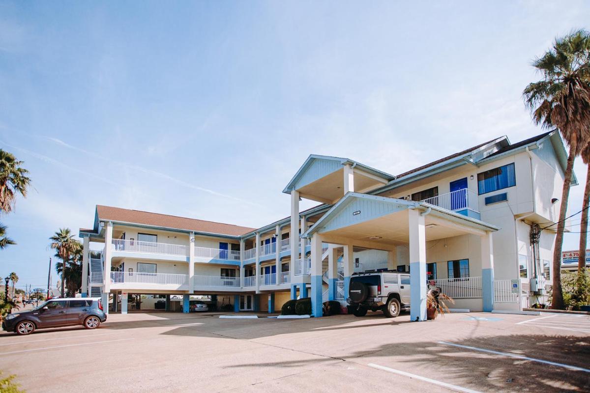 Scottish Inn & Suites - Kemah Boardwalk - Housity