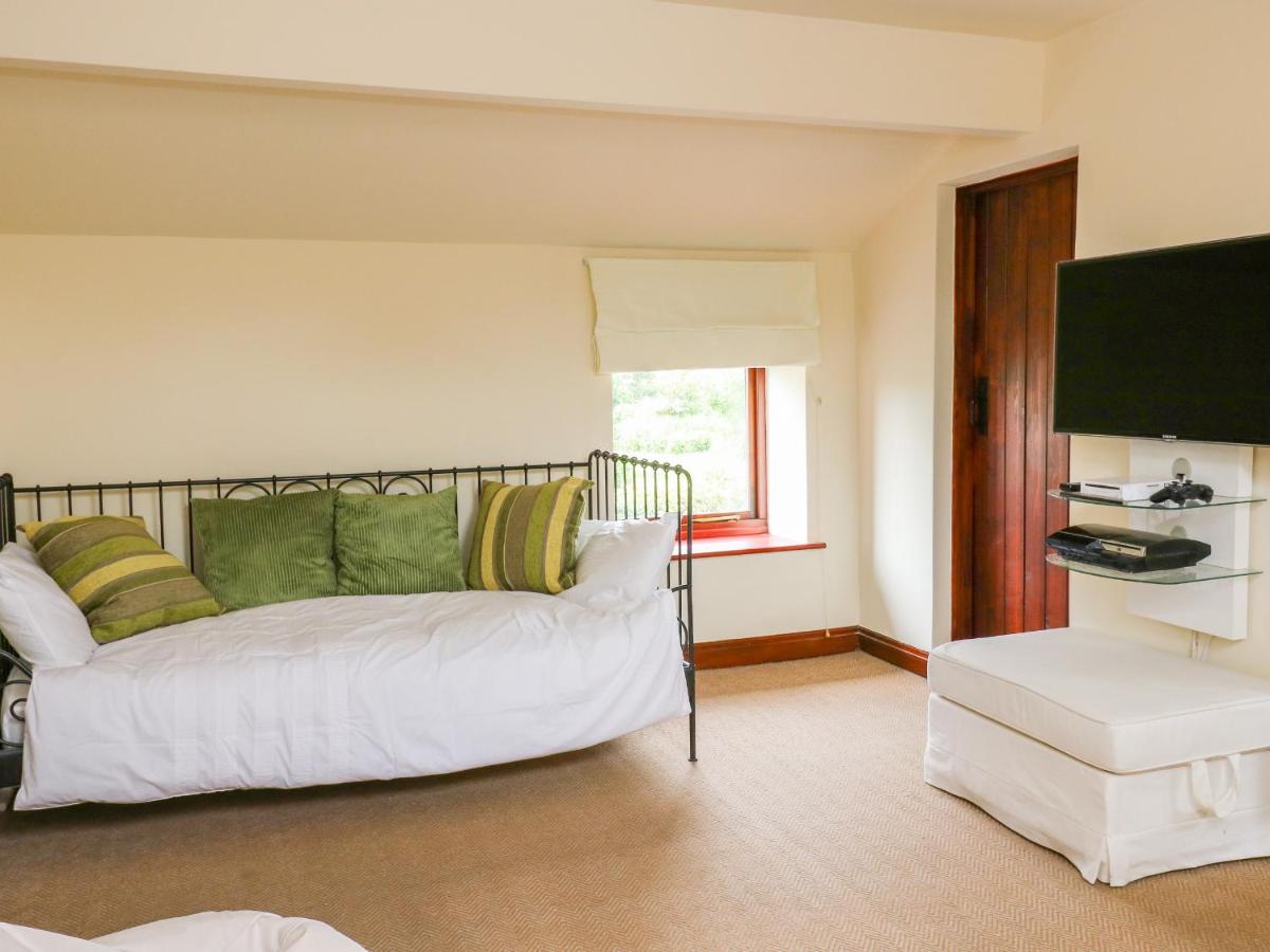 Fawcetts Barn - Housity