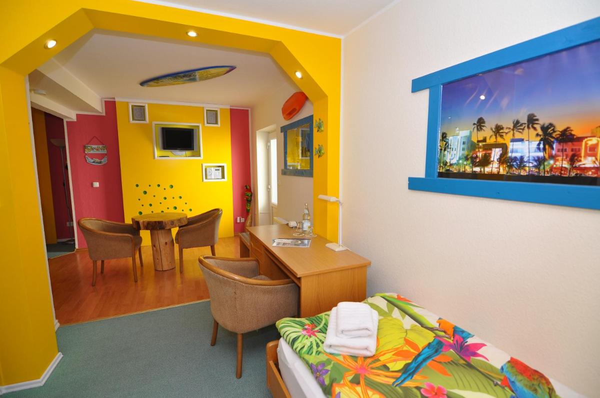 Themen Hotel Terrassen Cafe - Housity