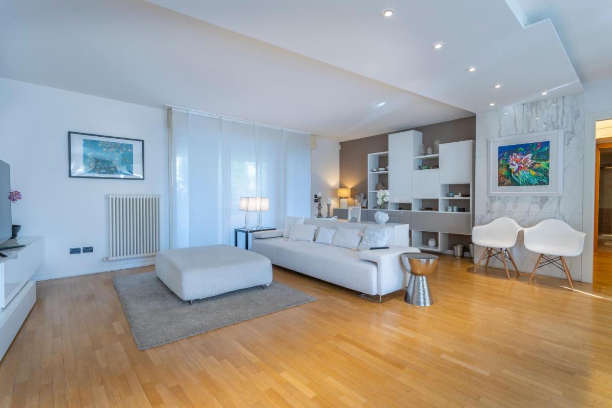 Teatro Nuovo Apartment with Free Parking - Housity