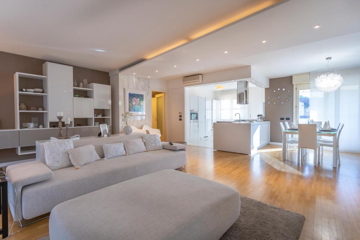 Teatro Nuovo Apartment with Free Parking - Housity