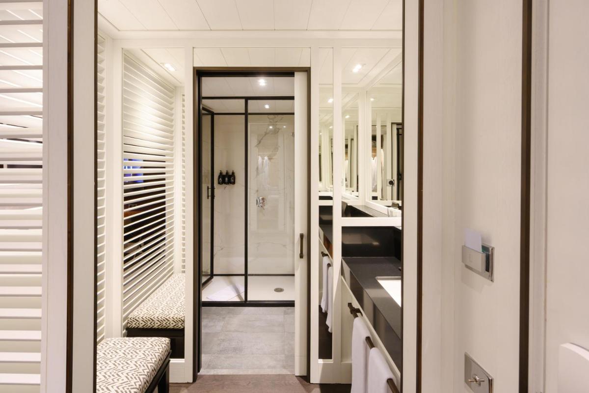 Un baño de Seventy Barcelona