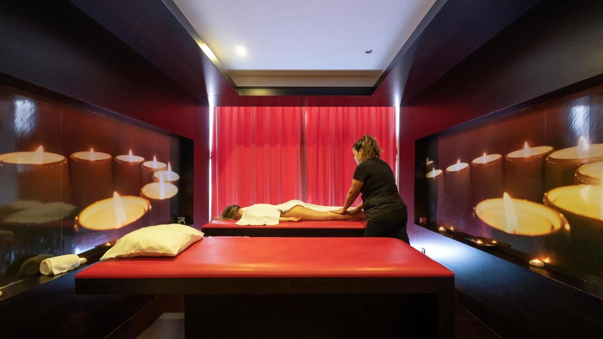 O spa e/ou outras comodidades de bem-estar em Hotel Vale Do Navio