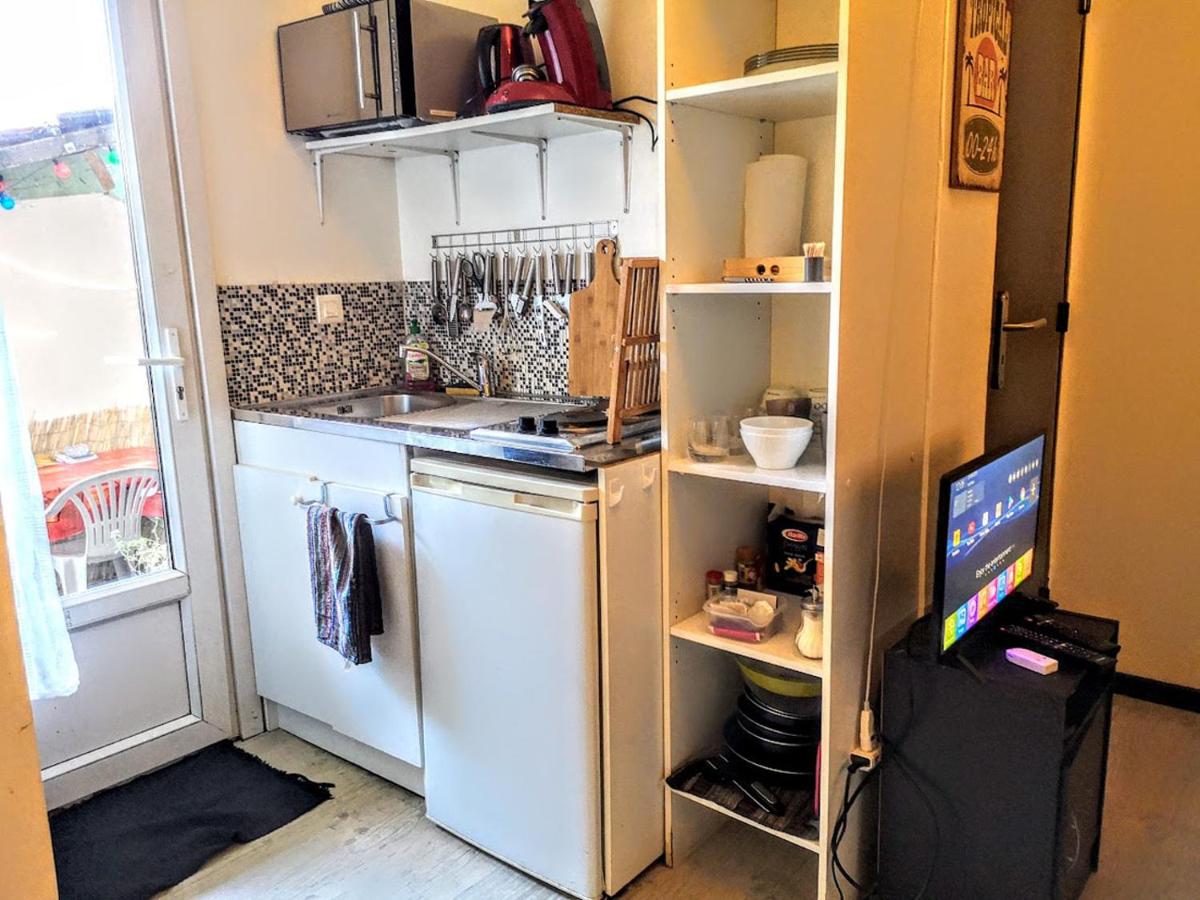 Mini Studio de 13 m2 avec terrasse 15 mn centre Nimes - Housity