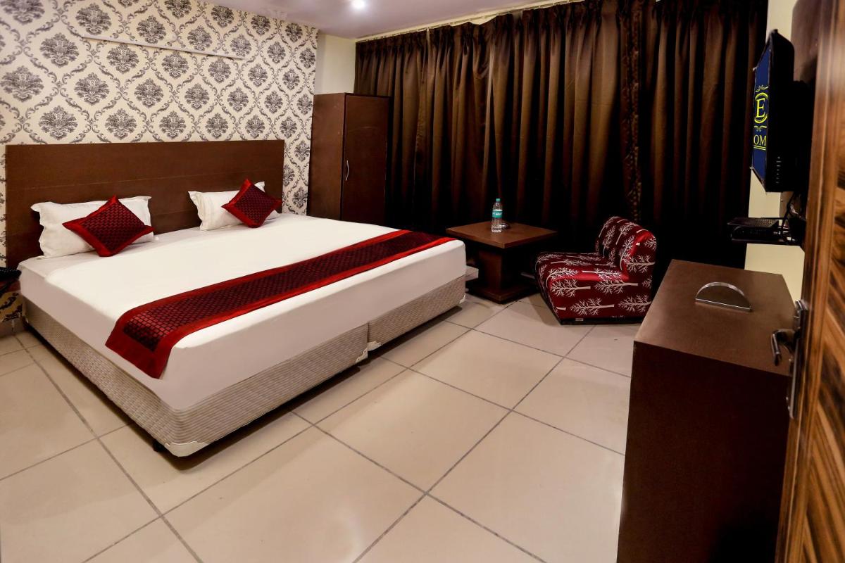 Airport Hotel Edge Home stay - Housity