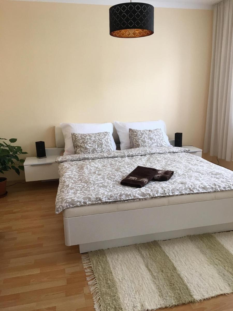 Apartment In The Garden - Housity