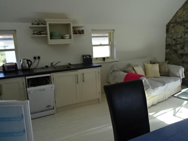 Bramley Apple Cottage - Housity
