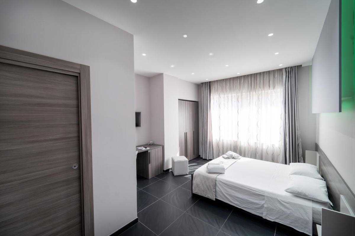 Royal Art H Duomo - Napoli Centro, by ClaPa Group - Housity