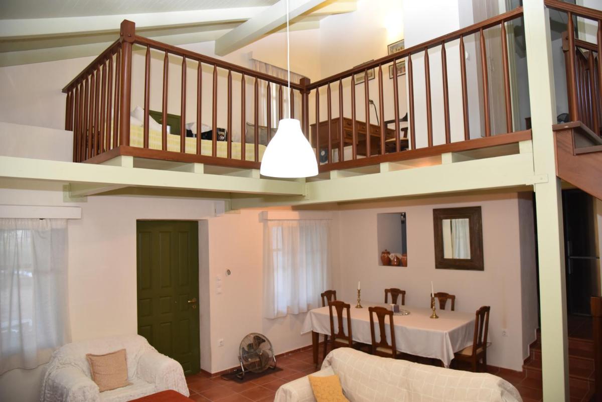 GET AWAY COUNTRY HOUSE - Housity