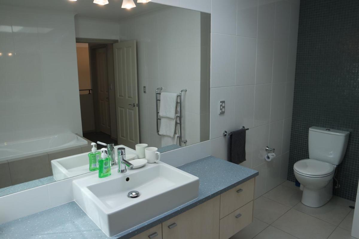 St Andrews House - Housity