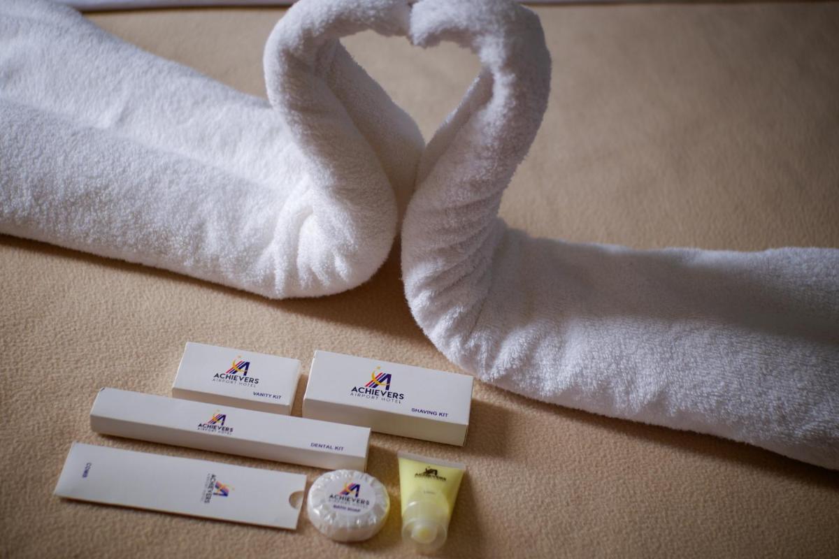 Achievers Airport Hotel - Housity