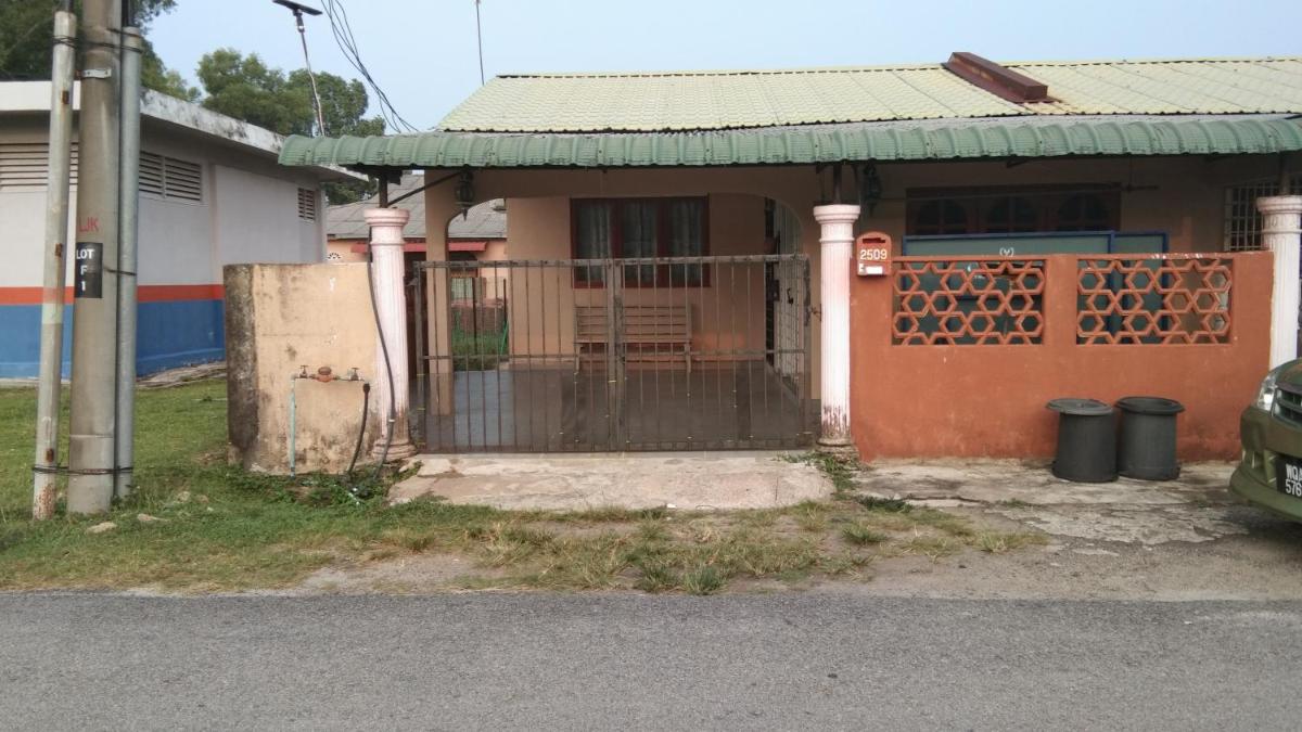 Suitetrails - MARYAM ZAHRA KERTIH HOMESTAY