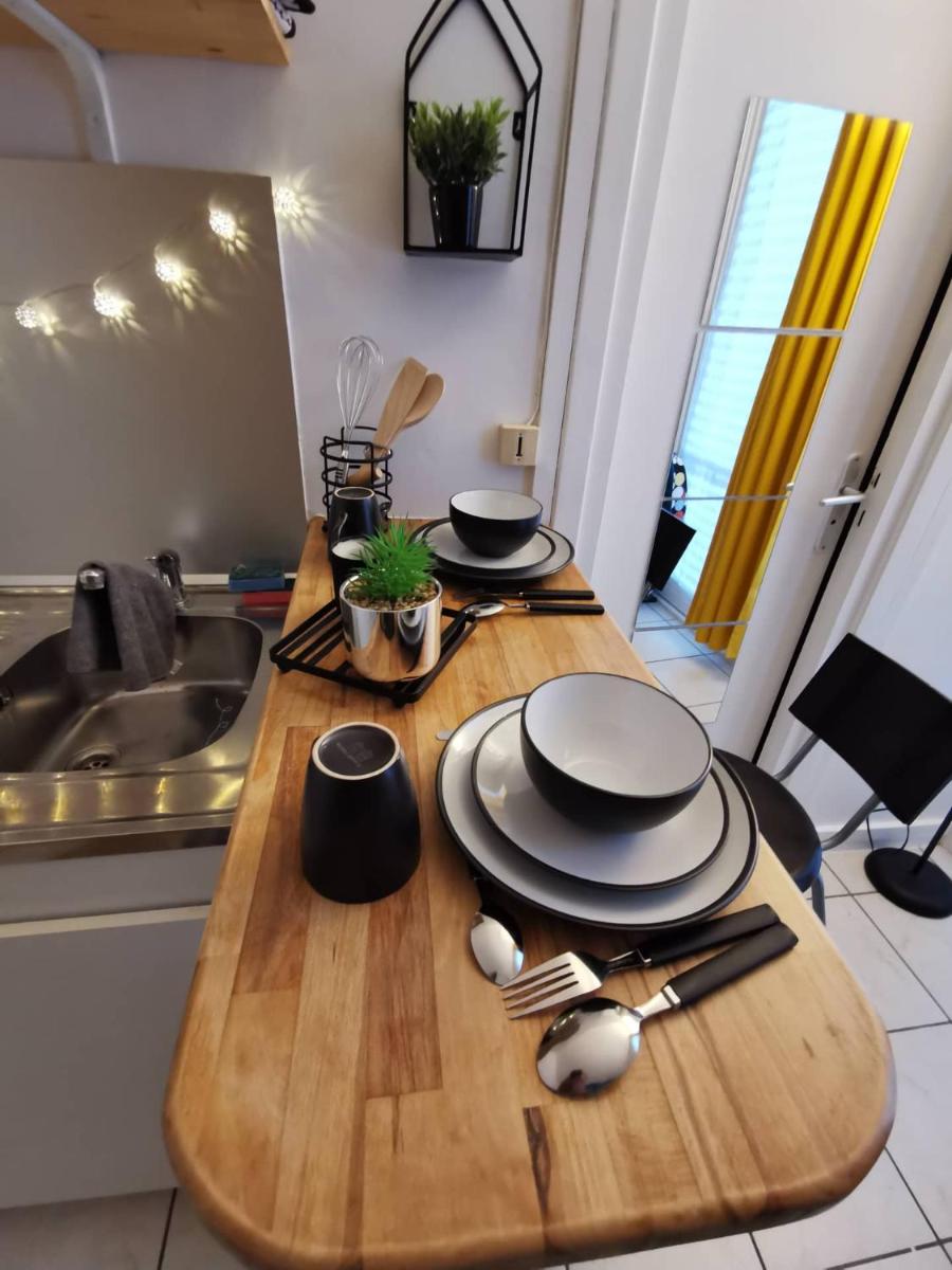 Joli Studio - PROCHE MER - BALCON - Housity