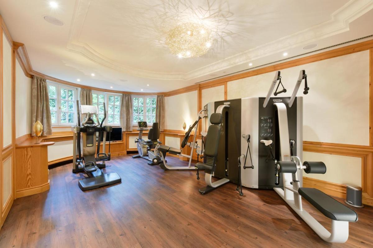 Das Fitnesscenter und/oder die Fitnesseinrichtungen in der Unterkunft Hotel Landhaus Wachtelhof