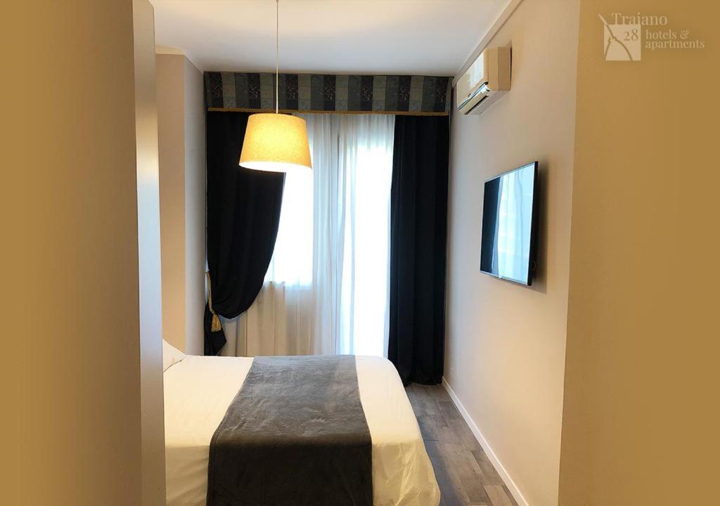 Traiano 28 - Housity