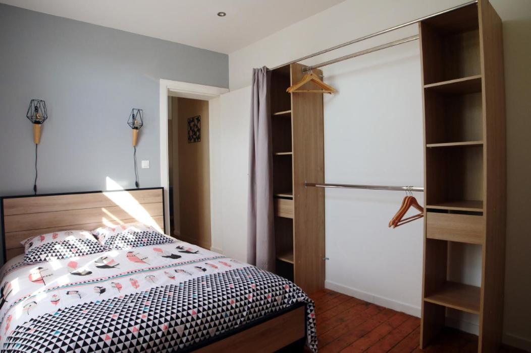 T2 de charme N3 Valenciennes Netflix, Wifi, - Housity