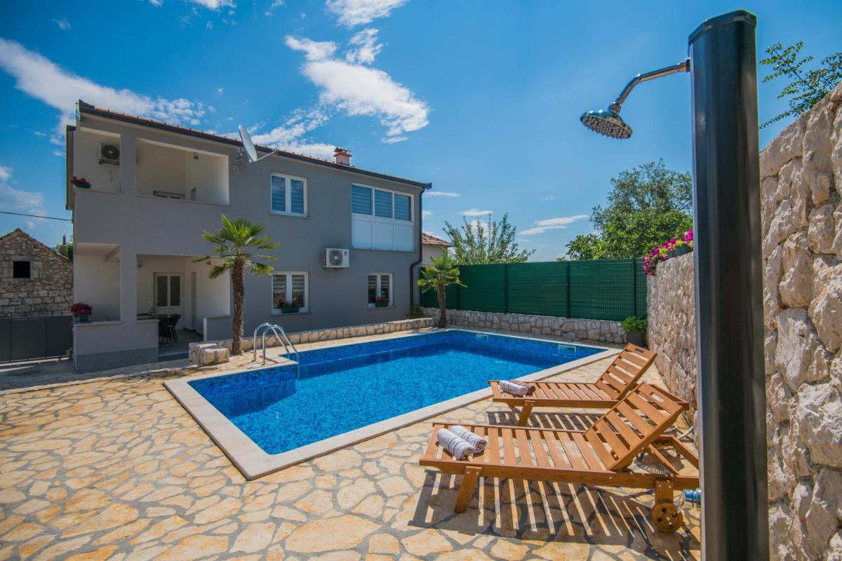 Villa Natalija - Housity