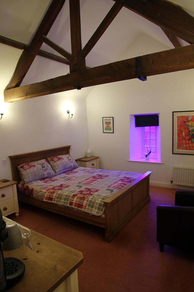 The White Hart - Housity
