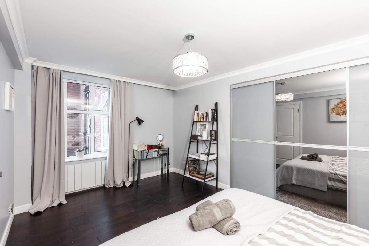 Luxury Property Next To The Hyde Park - Housity